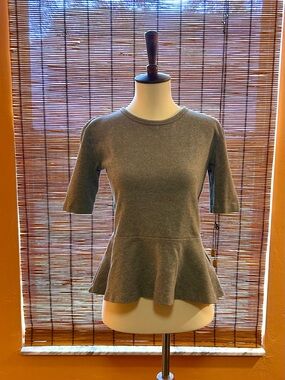 GAP Gray Short-Sleeve Peplum Top